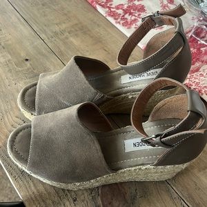 Steve Madden wedges size 9.5